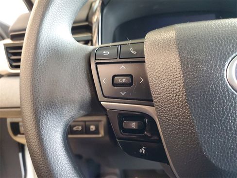 Used 2025 Toyota Camry LE w/ Convenience Package image 20