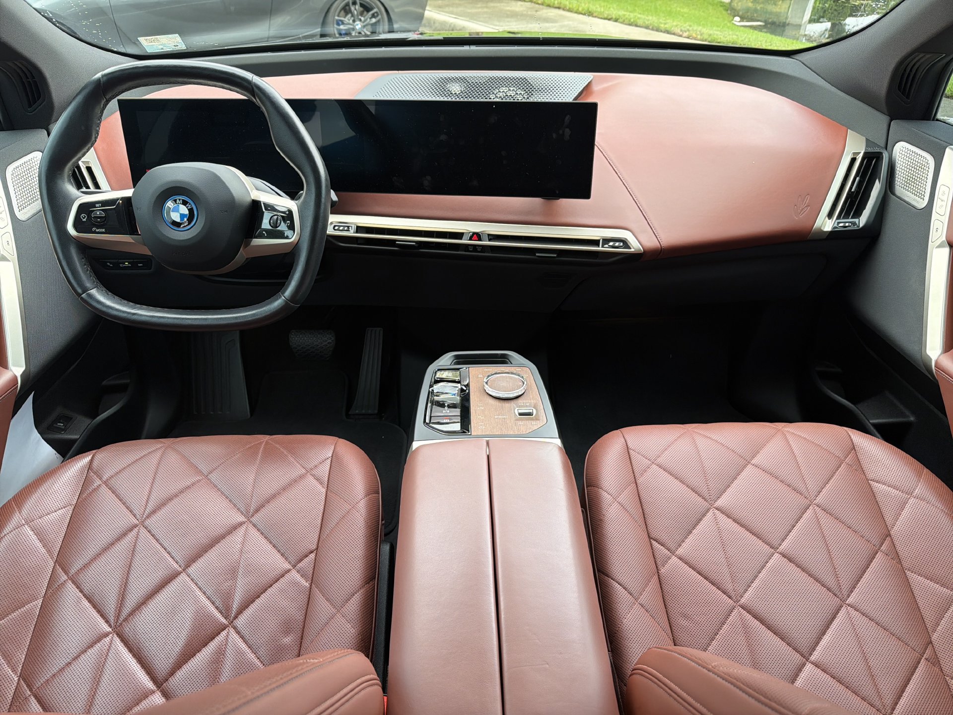 Certified 2023 BMW iX M60 w/ Executive Package AWD/4WD image 14