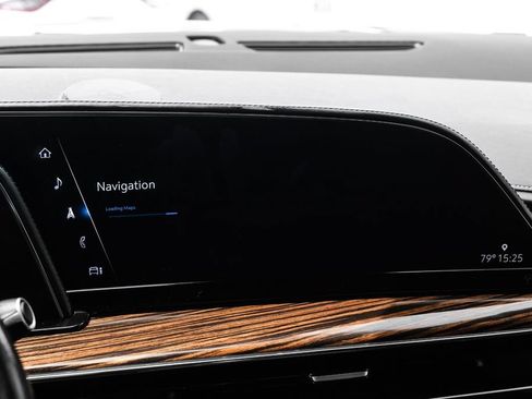 Used 2021 Cadillac Escalade ESV Premium Luxury w/ Performance Package RWD image 32