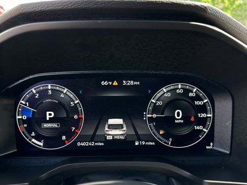 Used 2022 Mitsubishi Outlander SE AWD/4WD image 16