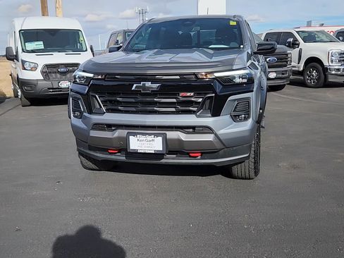 Used 2024 Chevrolet Colorado Z71 image 4