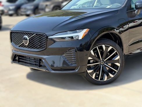 New 2026 Volvo XC60 T8 Ultra w/ Protection Package Premier AWD/4WD image 7