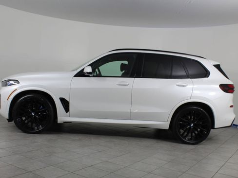 New 2026 BMW X5 xDrive40i w/ M Sport Package image 2