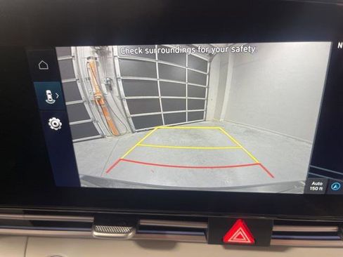 New 2025 Hyundai Elantra Limited image 14