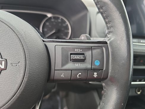Used 2023 Nissan Rogue SV w/ SV Premium B Package FWD image 18