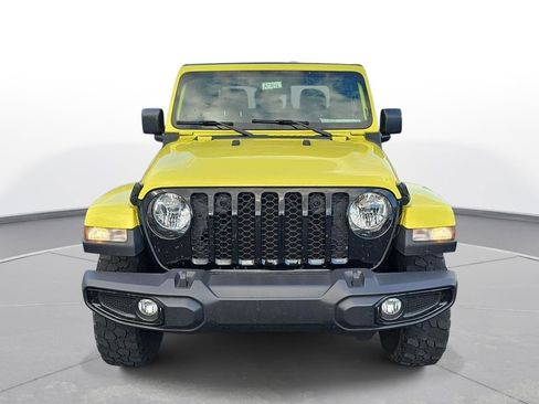 Used 2023 Jeep Gladiator Sport AWD/4WD image 2