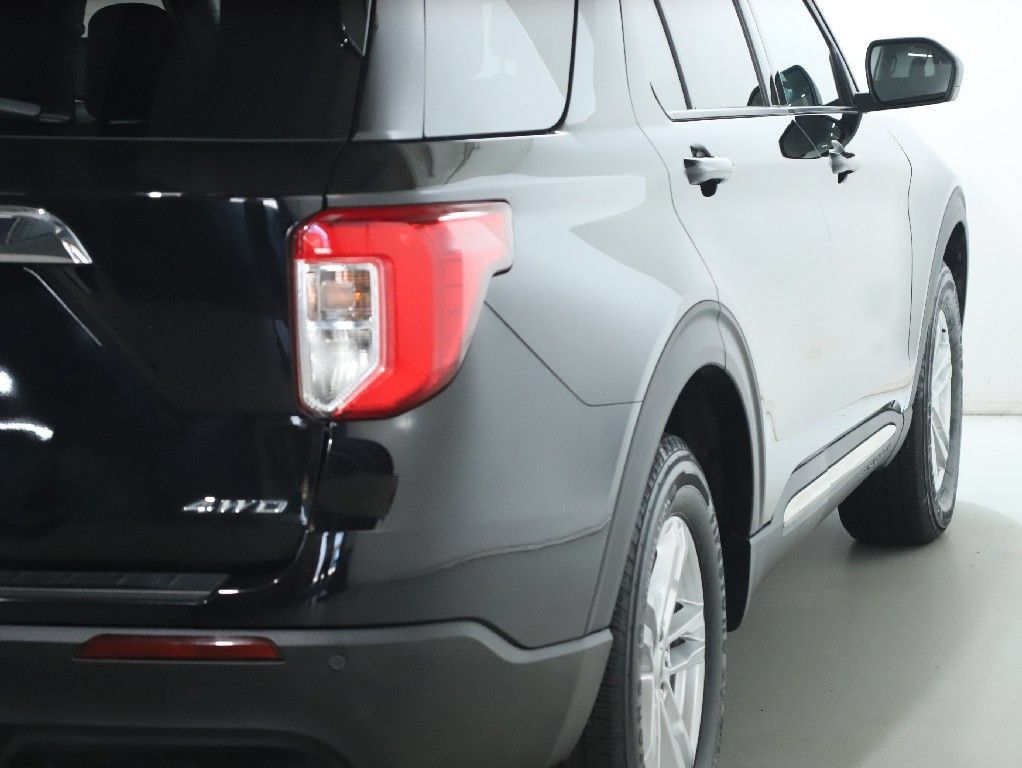 Used 2022 Ford Explorer XLT AWD/4WD image 45