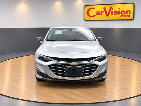 Used 2020 Chevrolet Malibu LS FWD image 4