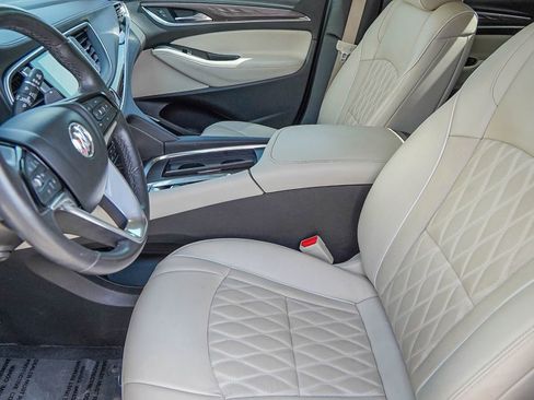 Used 2023 Buick Enclave Avenir image 13