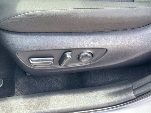 Used 2025 Toyota RAV4 XLE AWD/4WD image 26