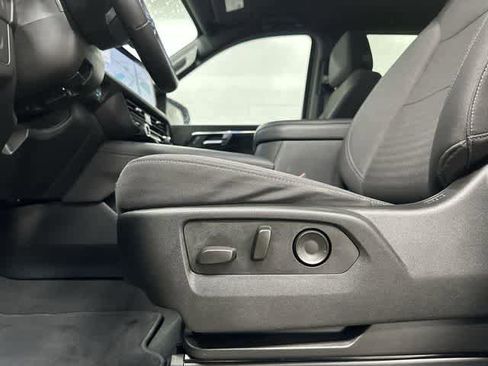 Used 2025 Chevrolet Tahoe LS RWD image 27