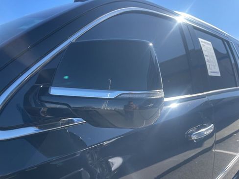 Used 2019 Cadillac Escalade ESV Platinum image 10