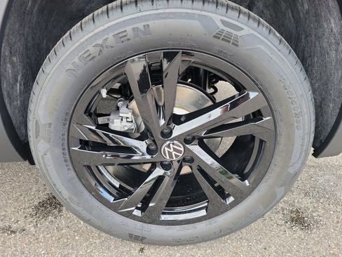 New 2026 Volkswagen Atlas Cross Sport SEL R-Line AWD/4WD image 23