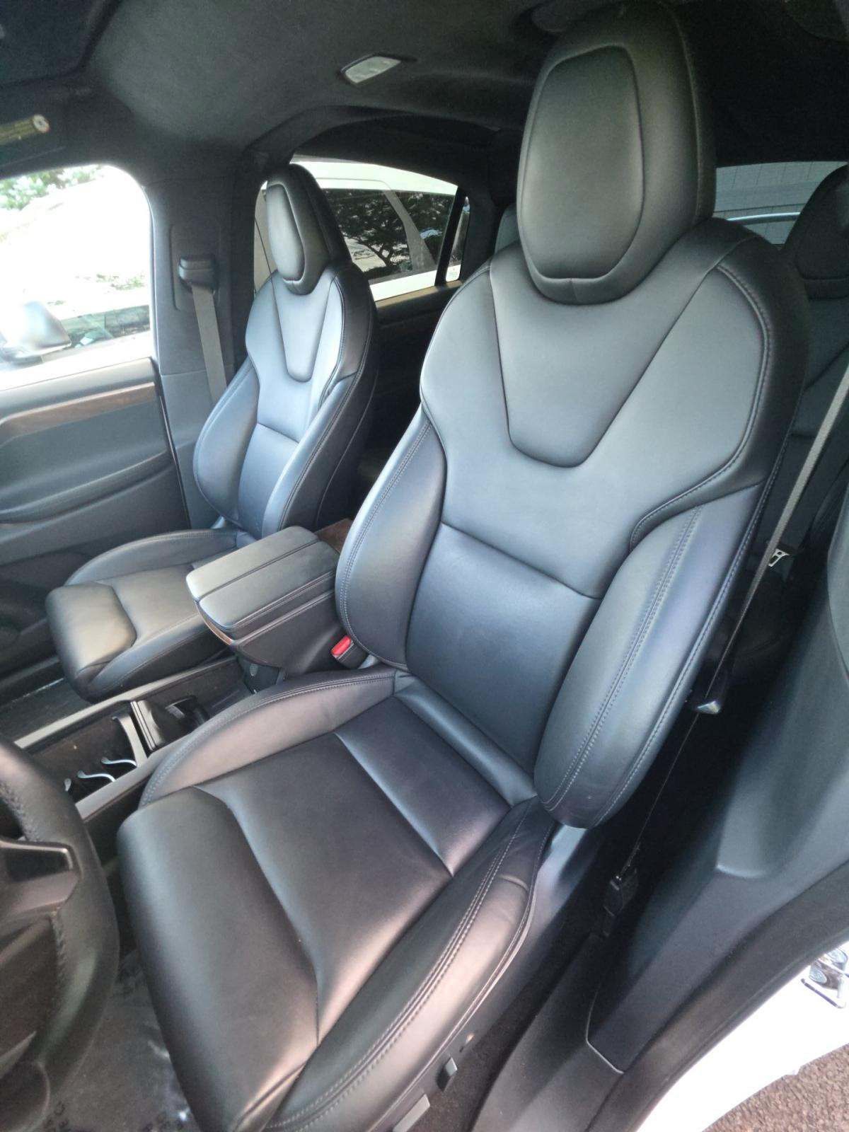 Used 2020 Tesla Model X Long Range AWD/4WD image 4