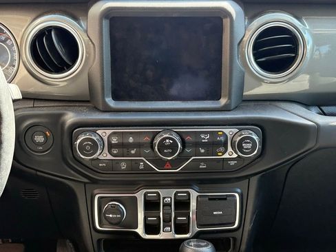 Used 2023 Jeep Wrangler Sahara w/ Cold Weather Group image 13