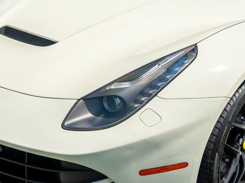 Used 2017 Ferrari F12 Berlinetta RWD image 23