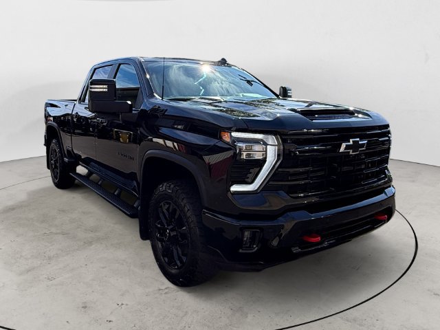 Certified 2025 Chevrolet Silverado 3500 LT w/ Trail Boss Package AWD/4WD image 3