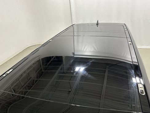 Used 2023 Rivian R1S Adventure AWD/4WD image 13