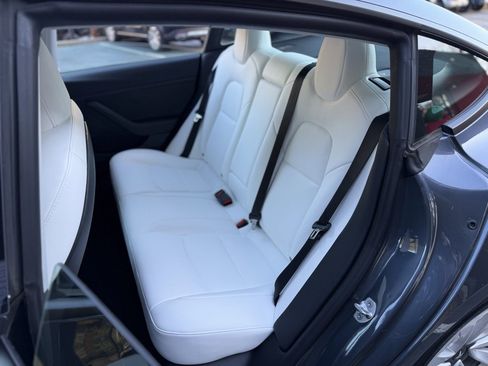 Used 2022 Tesla Model 3 Long Range image 29