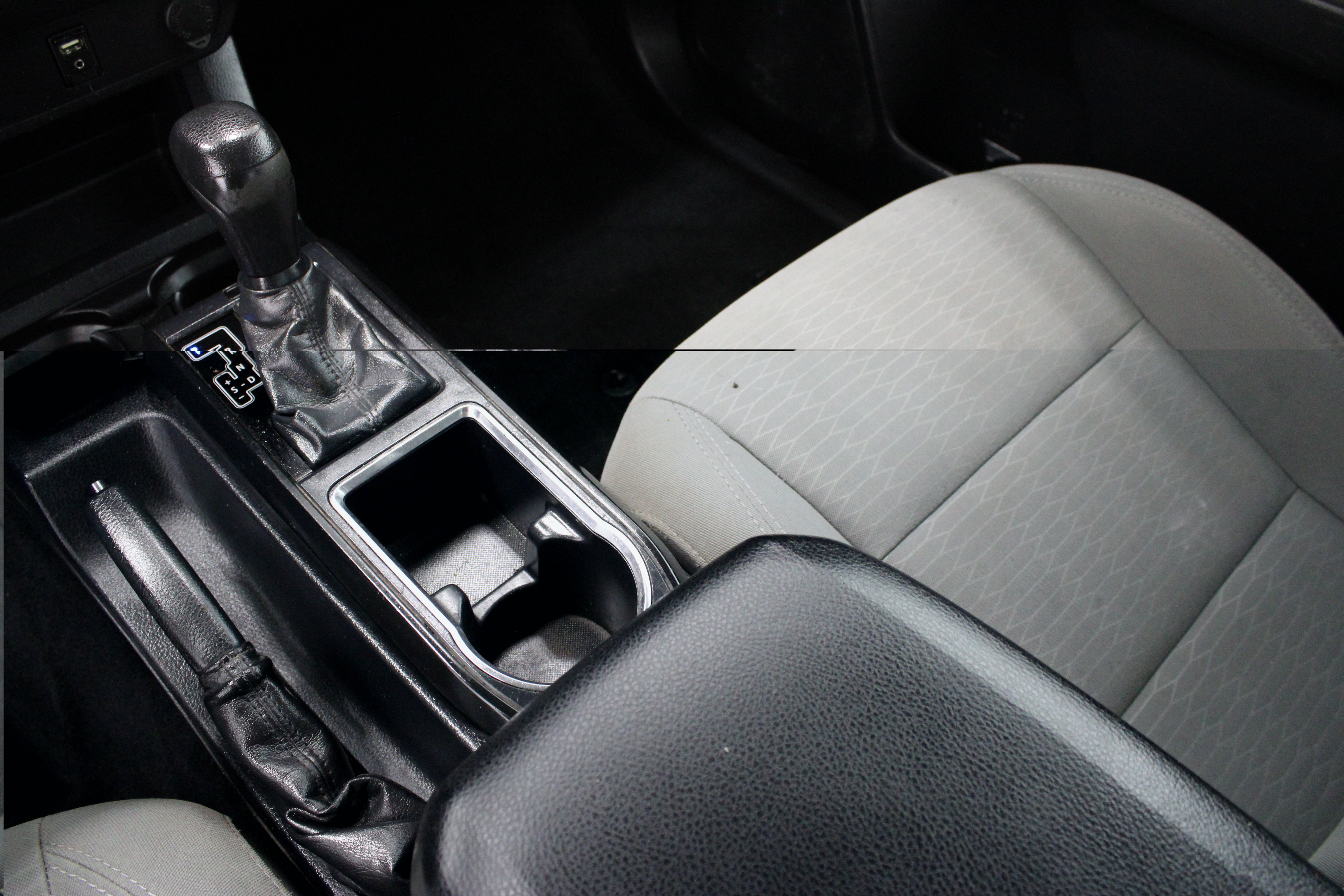 Used 2018 Toyota Tacoma SR RWD image 17