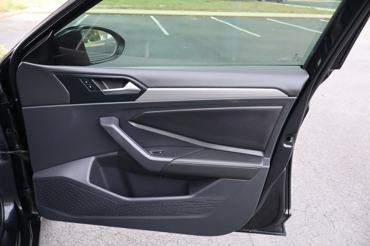 Used 2022 Volkswagen Jetta Sport FWD image 26