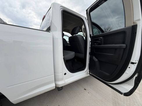 Used 2019 RAM 1500 Express AWD/4WD image 26
