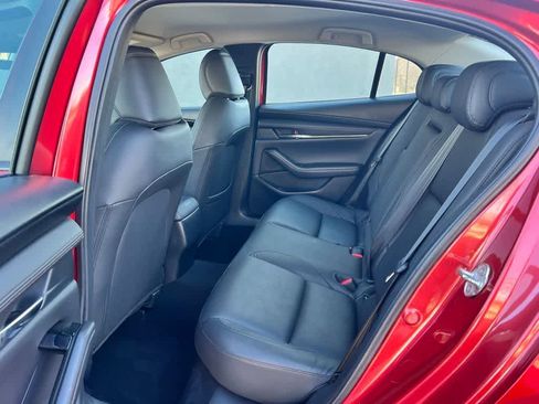 Used 2019 MAZDA MAZDA3 Sedan w/ Preferred Package image 16