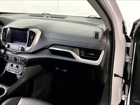 Used 2019 GMC Terrain SLT image 16