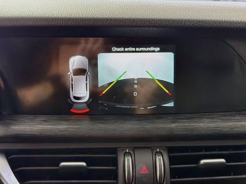 Used 2019 Alfa Romeo Stelvio RWD image 21