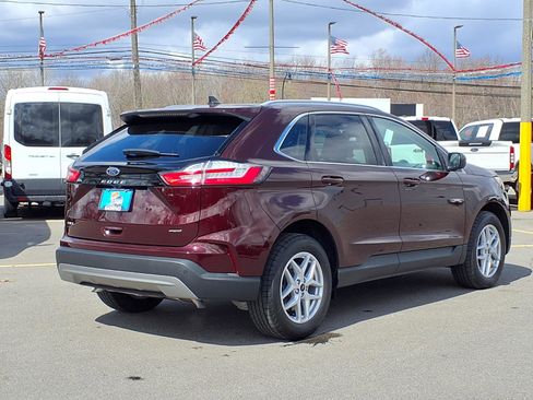 Used 2024 Ford Edge SEL w/ Convenience Package image 2