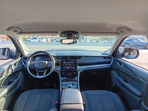 Used 2021 Jeep Grand Cherokee L Laredo w/ Luxury Tech Group I image 24