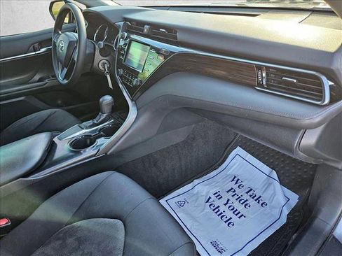 Used 2019 Toyota Camry LE FWD image 20