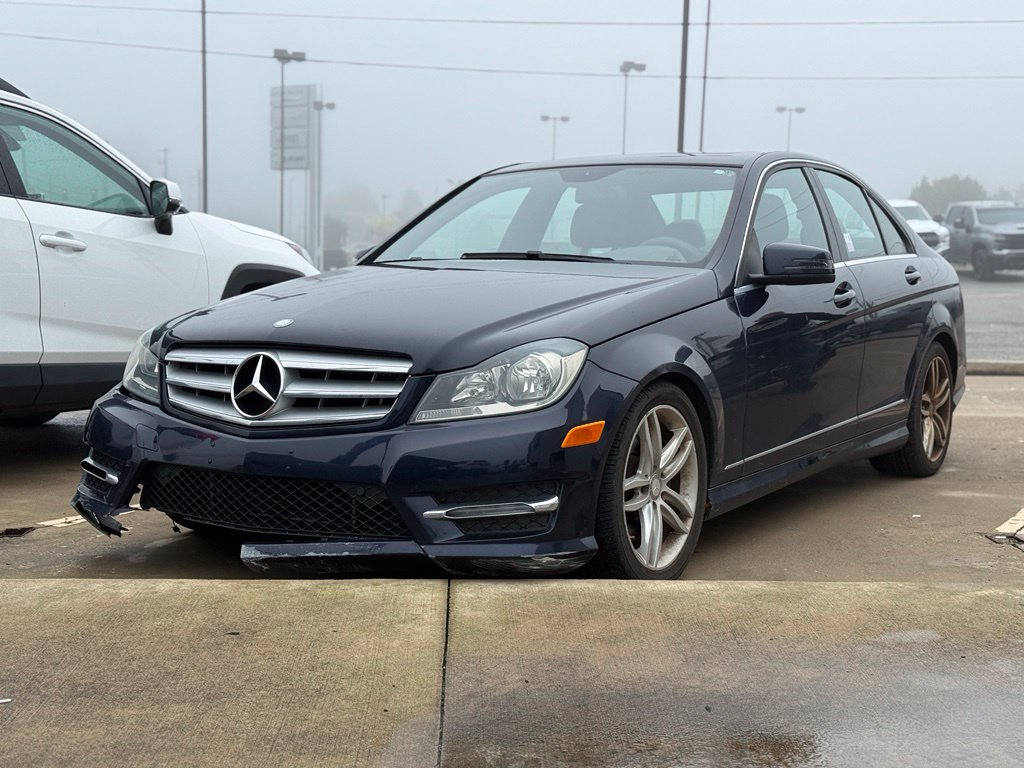 Used 2013 Mercedes-Benz C 300 4MATIC Sedan image 2