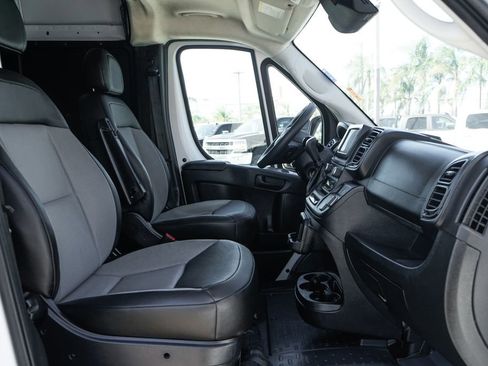 Used 2025 RAM ProMaster 2500 w/ Convenience Group FWD image 35