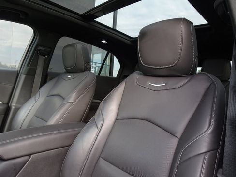 Used 2020 Cadillac XT4 Premium Luxury AWD/4WD image 10