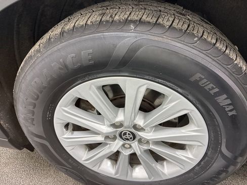 Used 2024 Toyota Grand Highlander XLE image 6