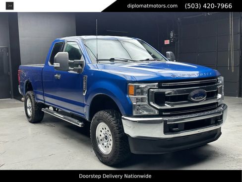 Used 2022 Ford F250 XLT w/ FX4 Off-Road Package image 8