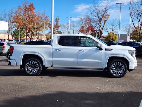 Used 2024 GMC Sierra 1500 Denali Ultimate image 2