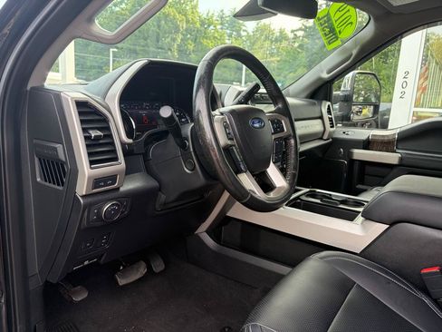 Used 2019 Ford F350 Lariat w/ Lariat Ultimate Package AWD/4WD image 25
