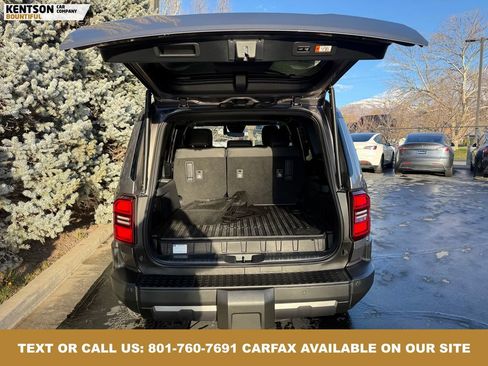 Used 2024 Toyota Land Cruiser image 39