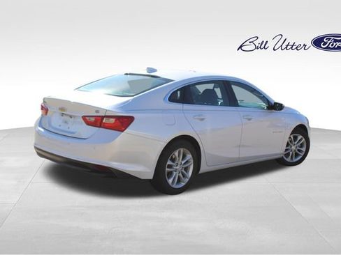 Used 2016 Chevrolet Malibu Hybrid w/ Leather Package image 5