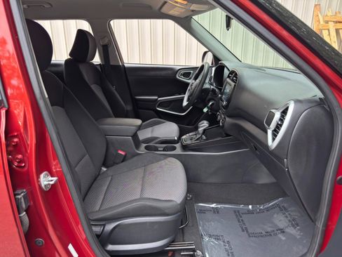 Used 2021 Kia Soul LX FWD image 14