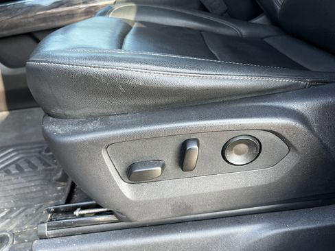 Used 2024 Chevrolet Silverado 1500 LTZ w/ LTZ Premium Package image 34