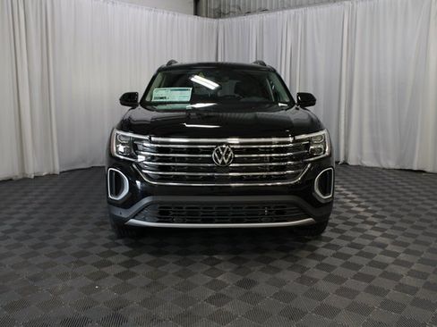New 2026 Volkswagen Atlas SE image 30