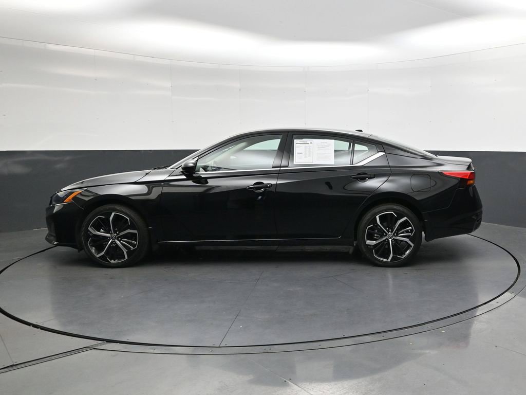 Certified 2025 Nissan Altima 2.5 SR AWD/4WD image 11