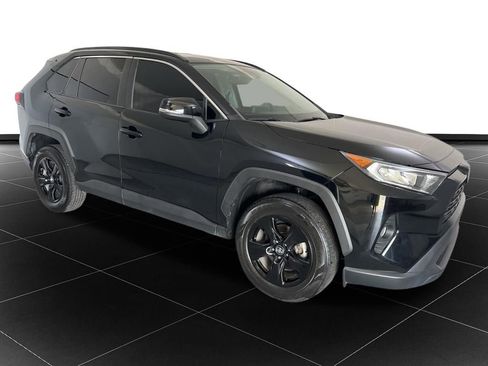 Used 2021 Toyota RAV4 XLE FWD image 7