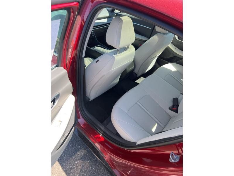 New 2024 Hyundai Sonata SEL w/ Convenience Package FWD image 13