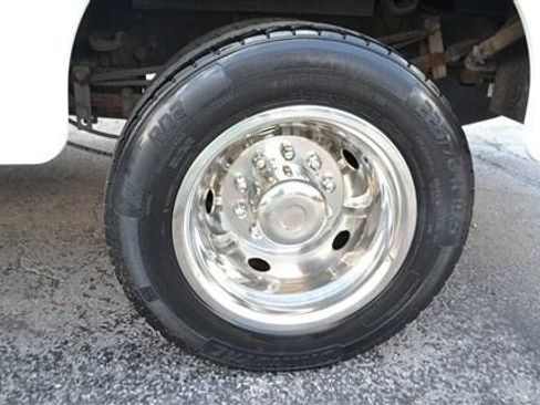 Used 2017 Ford F550 2WD Crew Cab Super Duty image 10