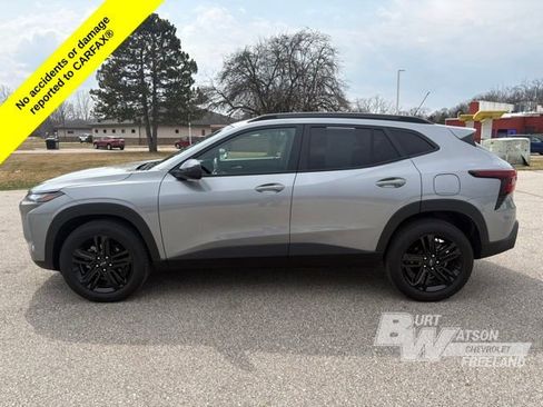 Used 2025 Chevrolet Trax ACTIV w/ Driver Confidence Package image 3