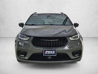 Used 2021 Chrysler Pacifica Touring-L w/ S Appearance Package FWD video 2
